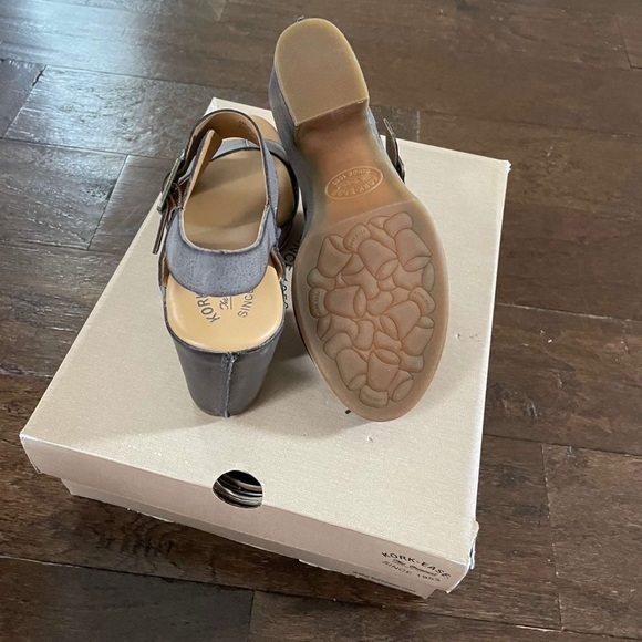 Kork-Ease Gray Sandals - Picture 7 of 14